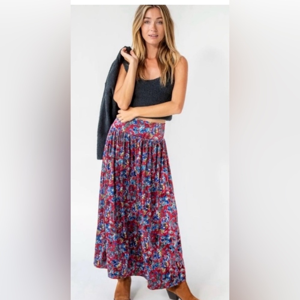 NATURAL LIFE Red and Blue Pleated Maxi Skirt Casual Resort Wear